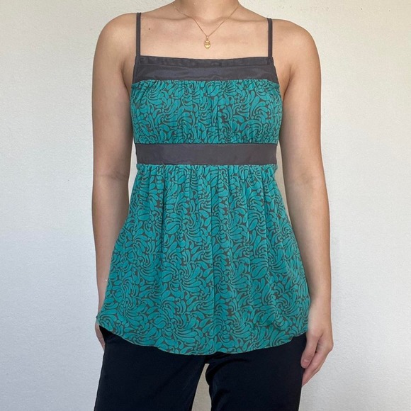 The Limited Green Patterned Top - Picture 1 of 6